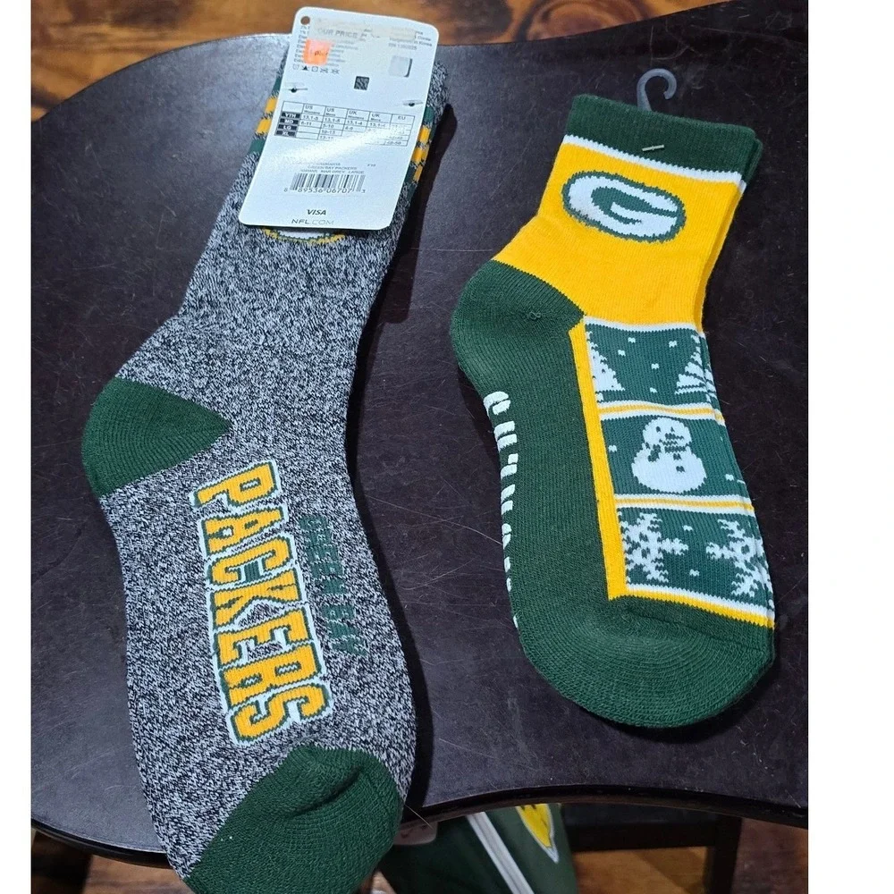 NFL Green Bay Packers Crew Socks 2 Pair Bundle Grey Marl Holiday Snowman LG